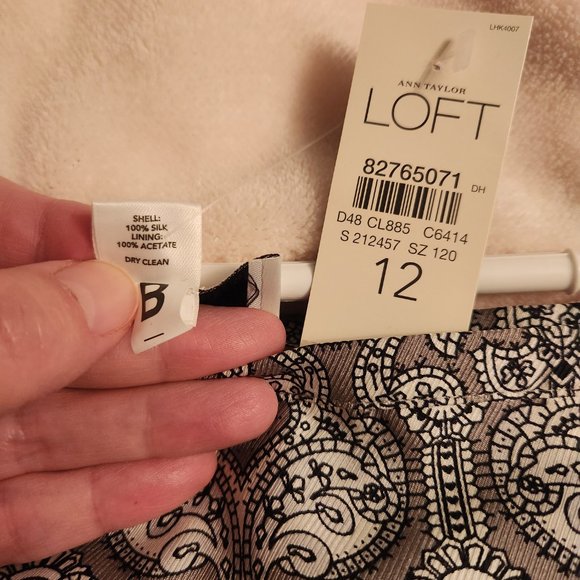 Ann Taylor Loft silk skirt size 12 - Picture 4 of 4